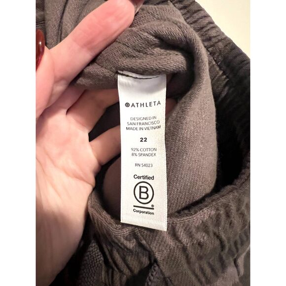 NWT Athleta Camo Farallon Shorts Drawstring Grey Green Plus Size 22 - Picture 6 of 11